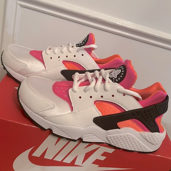 Size 7.5 Women’s Nike Air Huarache Run “White Neon Orange Pink and Black” - Picture 6 of 6